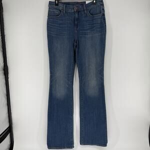 NEW Chico’s Jean Size 6T So Slimming Girlfriend Flare Stretch Denim Medium Wash